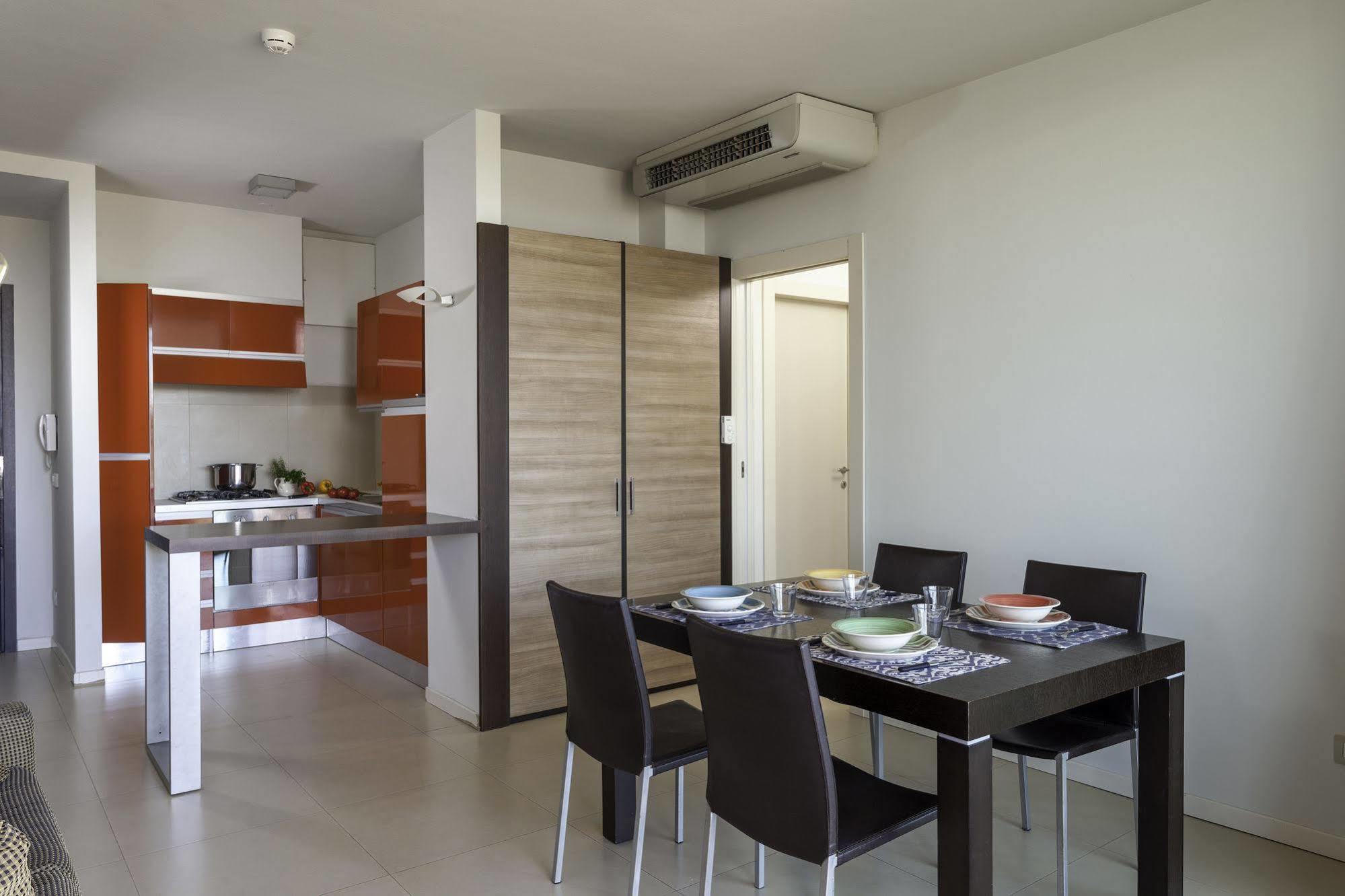 Residence Delfina 里米尼 外观 照片